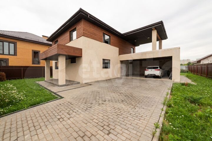 Дом 234 м² на участке 6,6 сот.