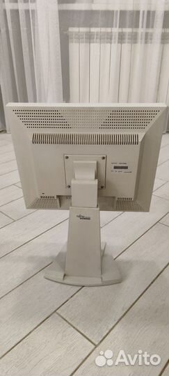 Монитор Fujitsu Siemens