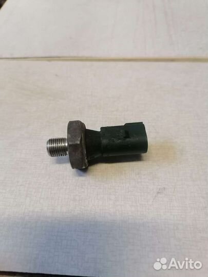 Датчик давления масла Фольксваген Поло 1.6 cfna