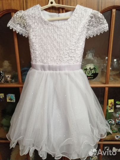 Платье для девочки праздничное
