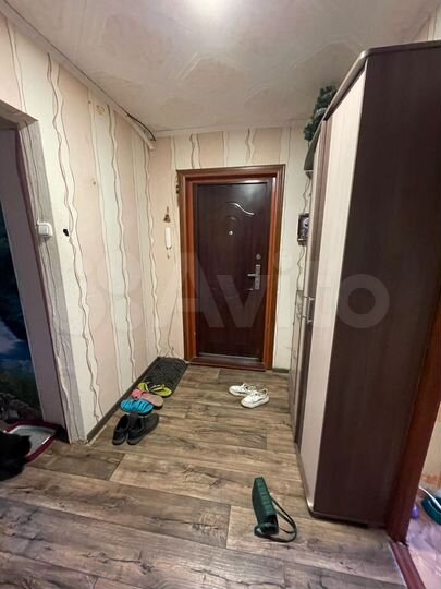 Доля в 3-к. квартире, 66 м², 3/5 эт.