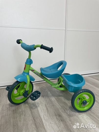 Трехколесный велосипед