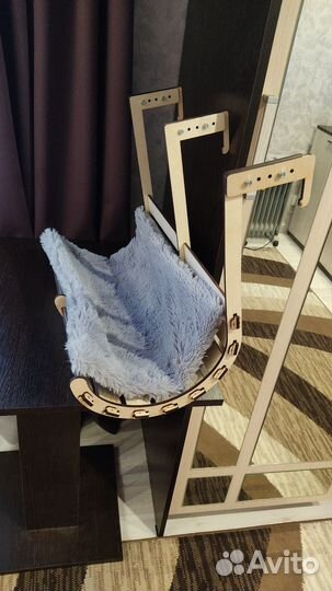 Подвесная лежанка для кошек на батарею