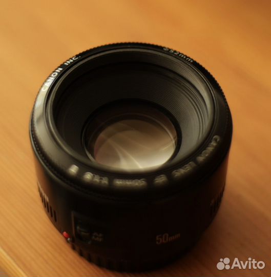 Объектив Canon EF 50mm f/1.8 II