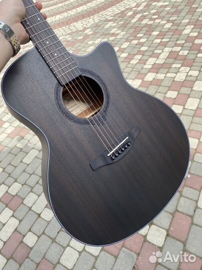Акустическая гитара