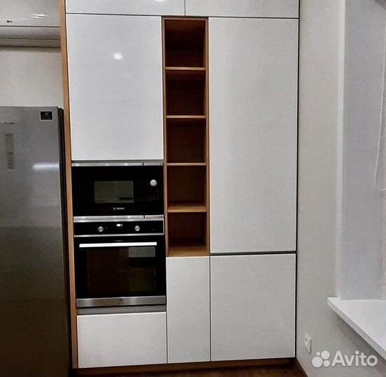 Кухни на заказ в бело коричневым цветом