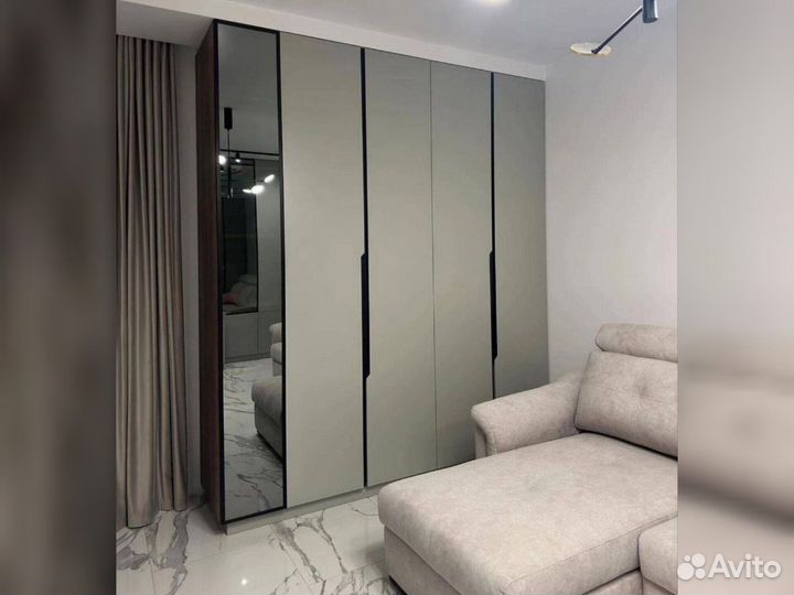 Угловой шкаф белый