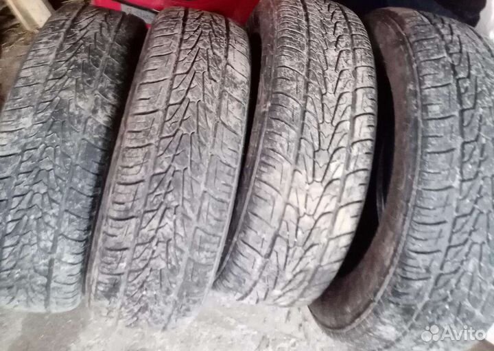 Kumho 722 215/65 R32