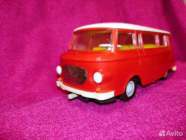 Игрушка автобус СССР и москвич