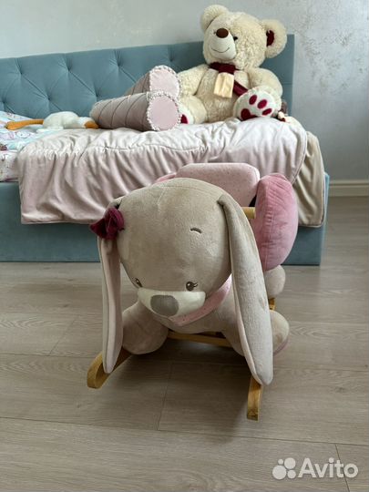 Детская игрушка качалка