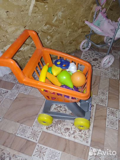 Корзина с фруктами