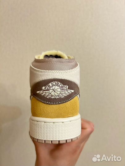 Кроссовки Jordan 1 Mid SE Craft “Taupe Haze”