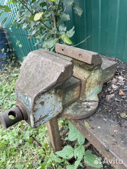 Тиски слесарные СССР