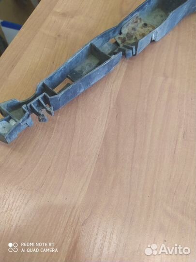 Кронштейн (крепление) переднего бампера правый