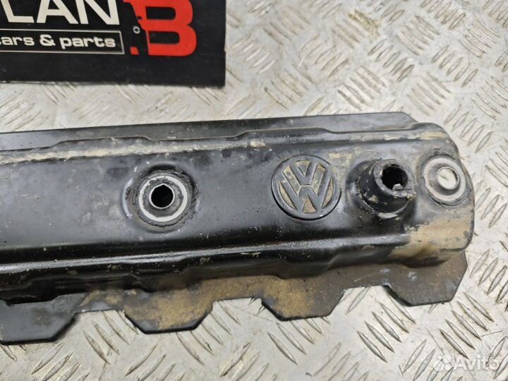 Крышка головки блока цилиндров Volkswagen