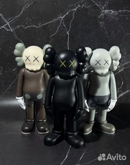 Kaws игрушка