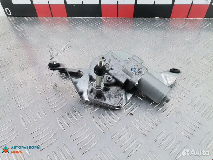 Моторчик заднего стеклоочистителя (дворника) Mazda