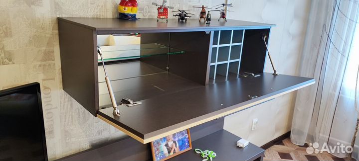 Настенный мини-бар