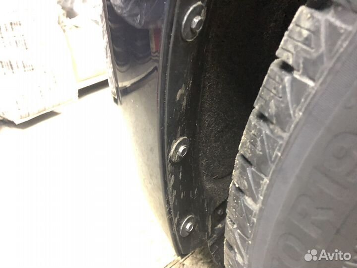 Защитные колпачки на болты в арках для BMW i3, i3s