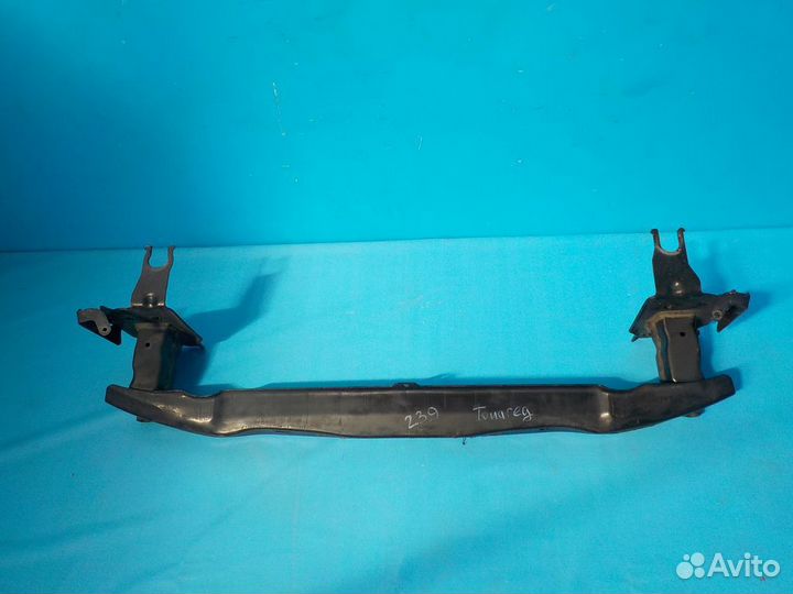 Усилитель переднего бампера volkswagen Touareg 200