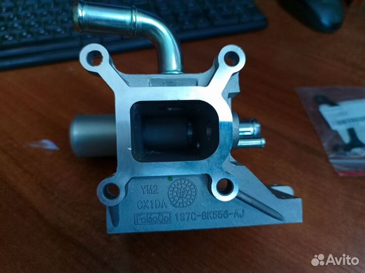 Фланец системы охлаждения Ford Focus 2 1.8 - 2.0