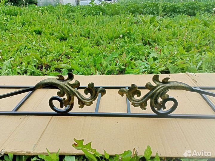 Кованная цветочница