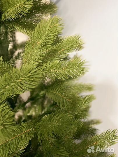Елка искусственная 220 бу