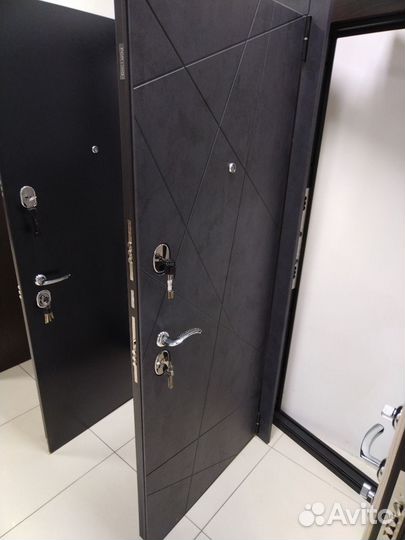 Входная Дверь