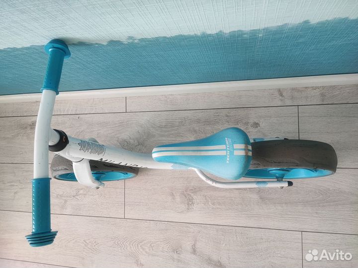 Продам стильный лёгкий беговел TechTeam Milano 1.0