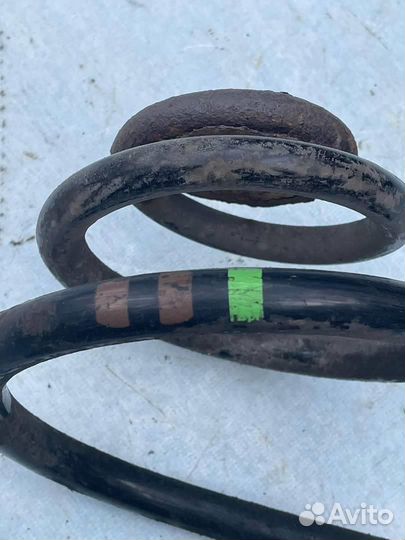 Пружина задняя 3B0511115P