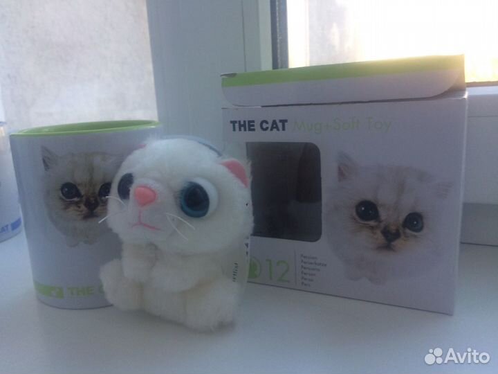 Чашки с игрушками