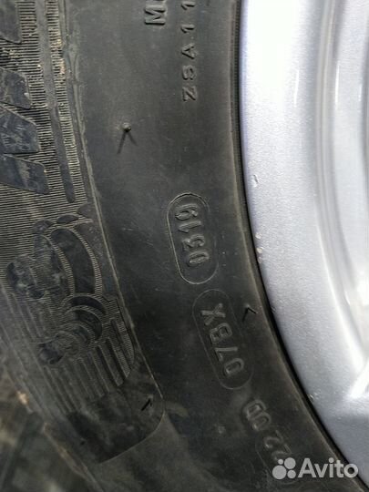 Колеса Б\У Michelin X-Ice North 4 215/65 R16 T 102