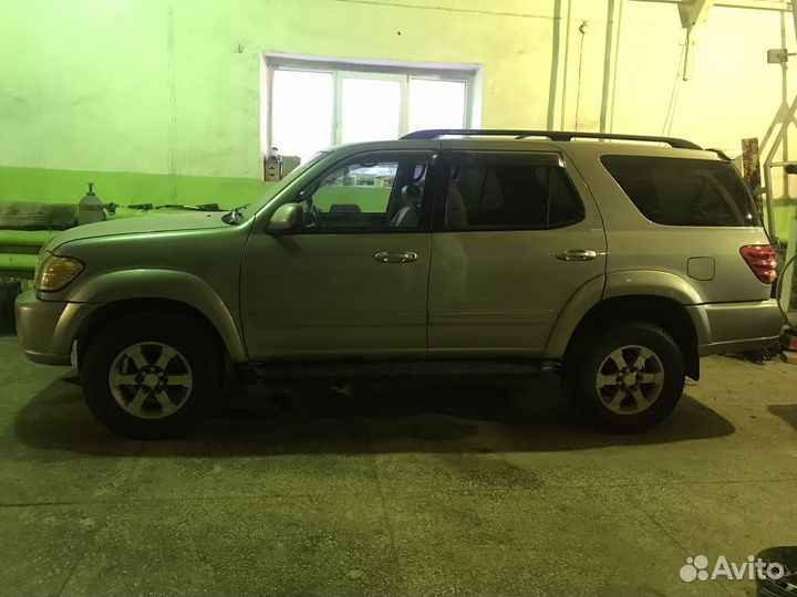 Toyota Sequoia 4.7 AT, 2002, 320 000 км