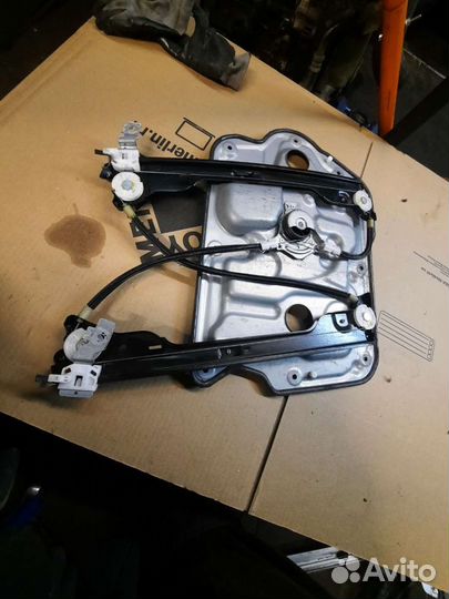 Стеклоподъемник передний правый Nissan Qashqai J10