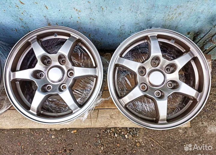 Оригинальные диски Mitsubishi PajeroR16 как новые