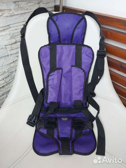 Автомобильное бескаркасное детское кресло