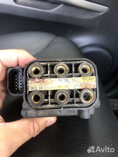 Блок клапанов пневмоподвески w164, x164 mercedes