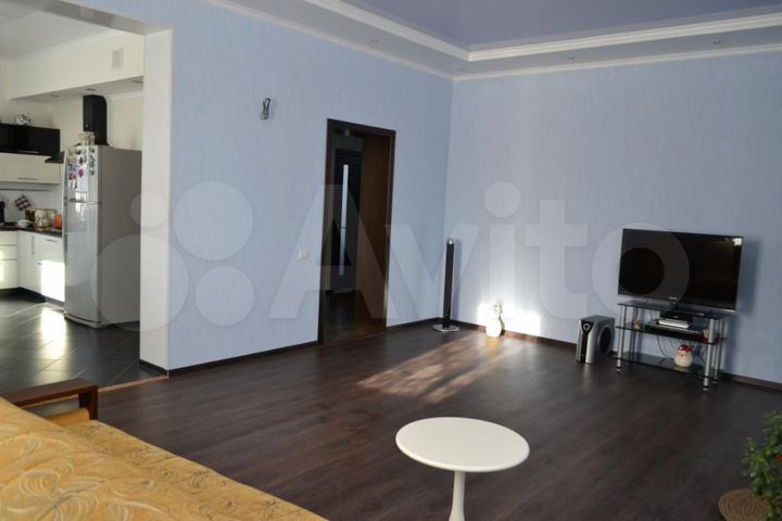 Коттедж 178 м² на участке 6,5 сот.