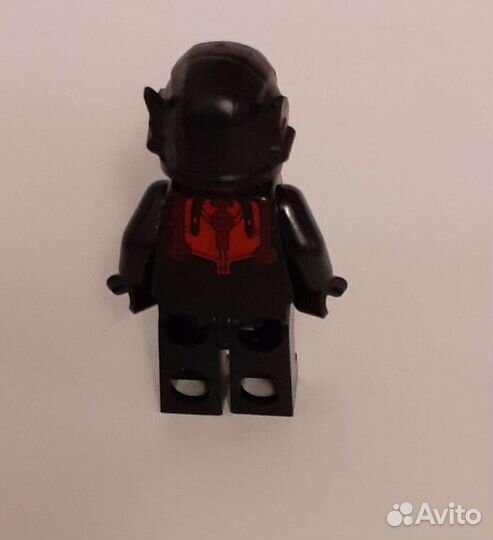 Фигурка коллекционная