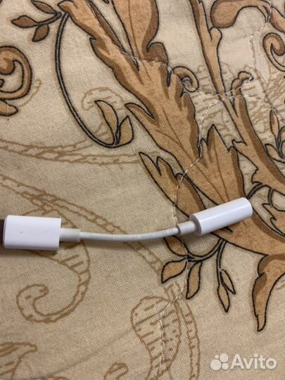 Переходник aux на iPhone оригинал