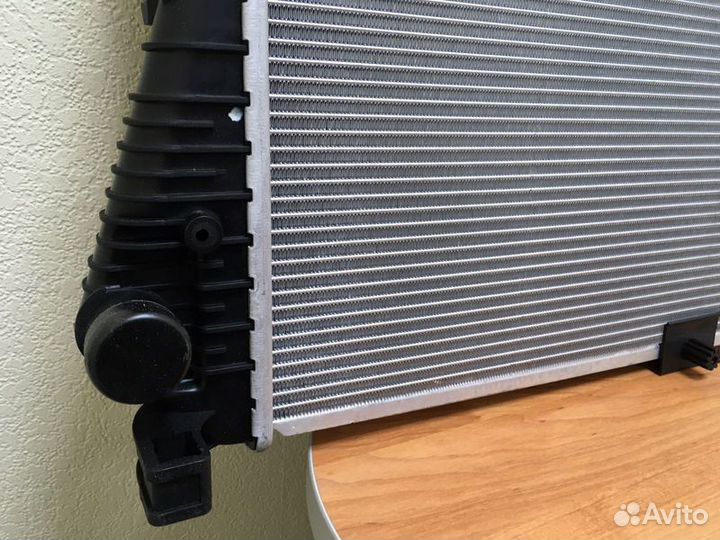 Радиатор opel/renault vivaro/trafic II 01- 2.5DTi