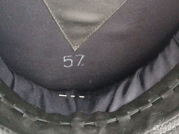 Полицейская фуражка с шапкой