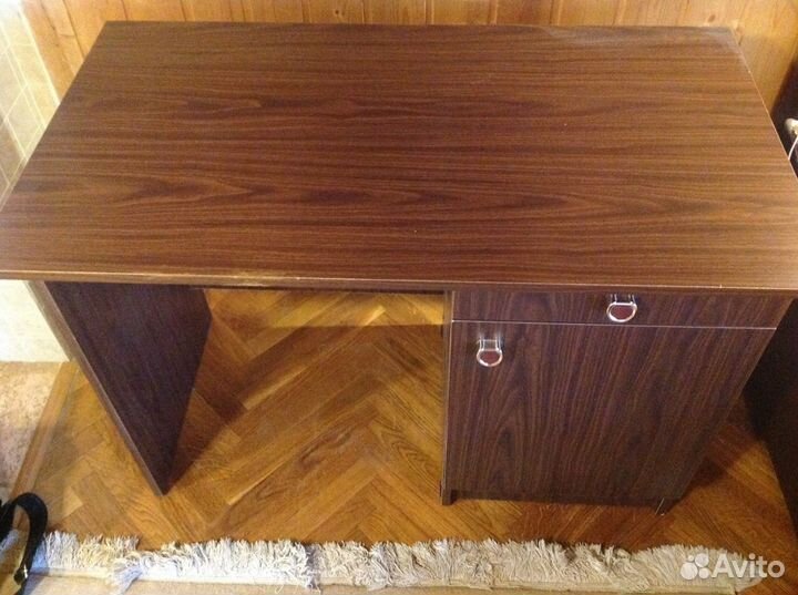 Стол письменный