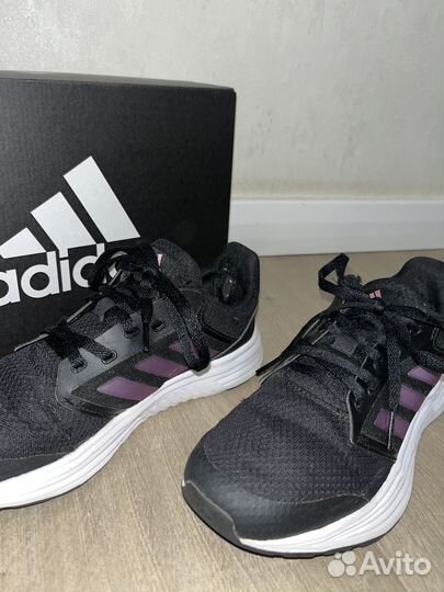 Кроссовки женские adidas