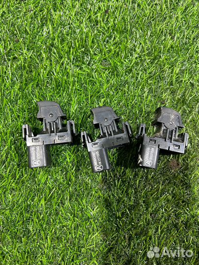 Кнопка стеклоподъемника Mitsubishi Outlander 3 GF