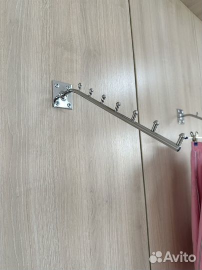 Крючки для одежды