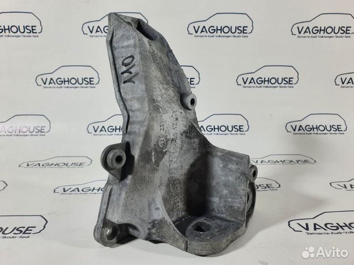 Кронштейн кпп правый Volkswagen Passat B5 3B3 2.0