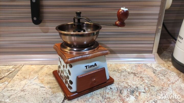 Кофемолка жерновая ручная