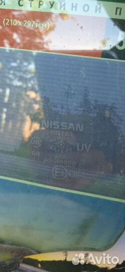 Переднее левое (водительское) стекло на Нисса теан