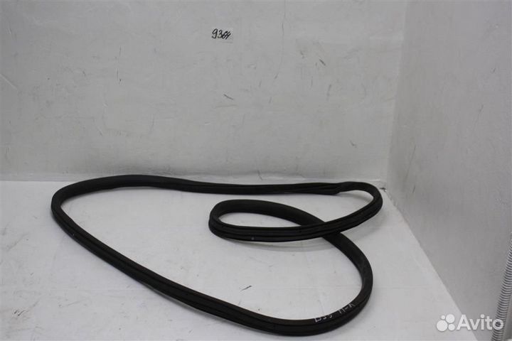 Уплотнитель кузова передней левой двери Peugeot-C